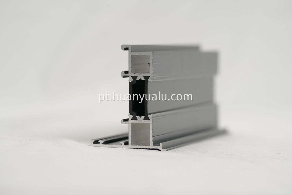 Thermal insulation profiles